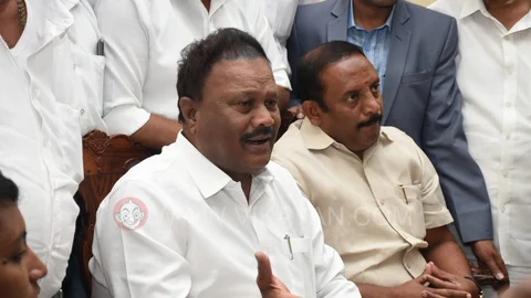 திண்டுக்கல் சீனிவாசன்