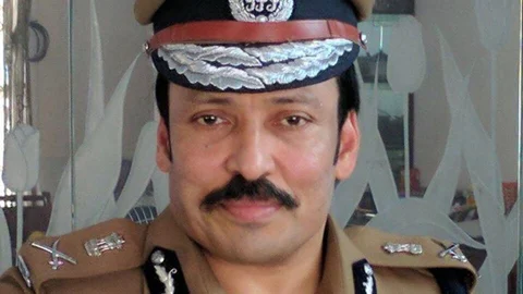 ரவி ஐபிஎஸ்