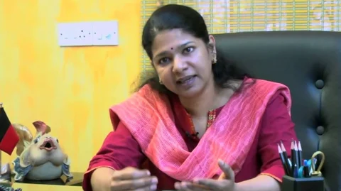 கனிமொழி