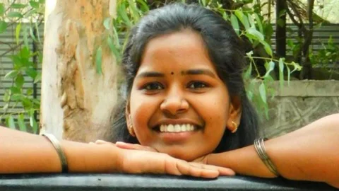கனிமொழி