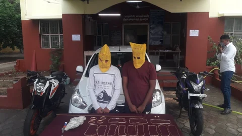 வழிப்பறி கொள்ளையர்கள்