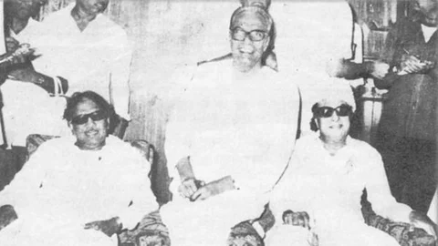 கருணாநிதி - பிஜு பட்நாயக் - எம்.ஜி.ஆர்