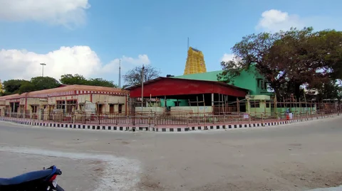 வெறிச்சோடிய ராமேஸ்வரம் கோயில் வீதி