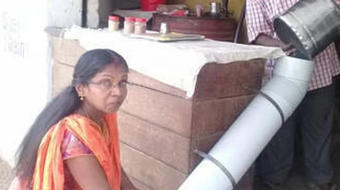 கொரோனாவைக் கட்டுப்படுத்த சோஷியல் டிஸ்டன்ஸ் தேவை