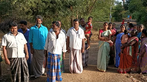 போராட்டத்தில் ஈடுபட்ட மக்கள்