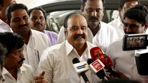 புகழேந்தி