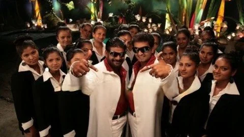 'அறை எண் 305ல் கடவுள்'