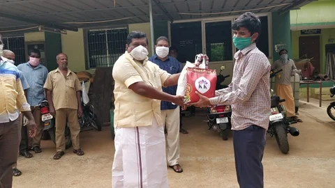மாற்றுத் திறனாளிக்கு உதவி