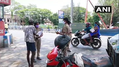 காவலர்களுக்கு உதவும் கிரீஷ்