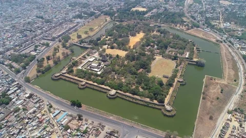 கழுகு பார்வையில் வேலூர் கோட்டை