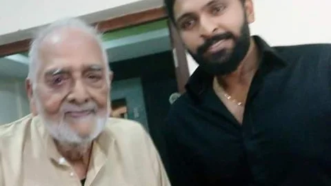 சி.ஆர்.பார்த்திபன் விக்ரம் பிரபுவுடன்