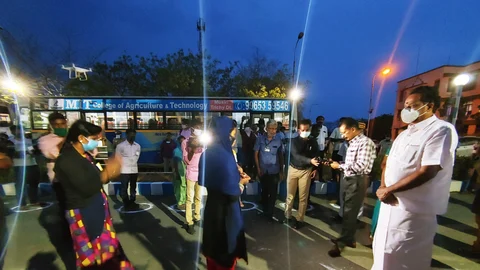 உ.பி தொழிலாளர்களை அனுப்பி வைக்கும் எம்.ஆர்.விஜயபாஸ்கர்