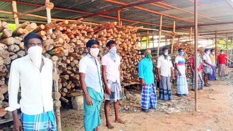 பந்தல் தொழிலாளர்கள்
