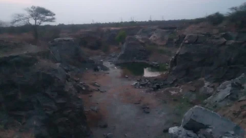 சம்பவம் நடந்த பாறைக் குழி