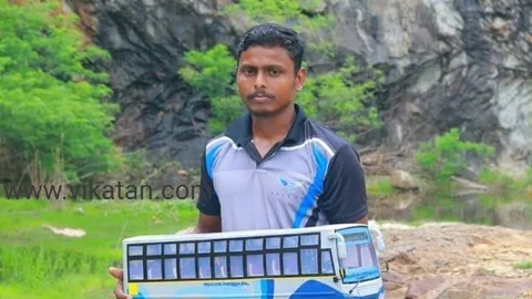 பஸ் மாடல் உடன் வெங்கடேஷ்