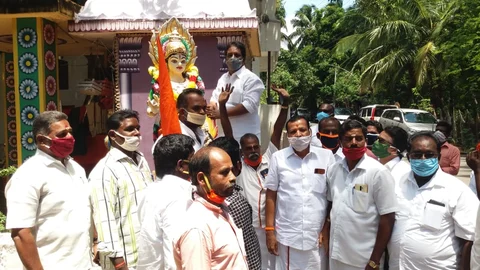 பாரதமாதா சிலையைத் திறந்த பா.ஜ.க. மாவட்டத் தலைவர் தர்மராஜ்