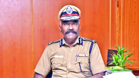 டேவிட்சன் தேவாசீர்வாதம்