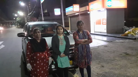 உன்னதியுடன் கலைச்செல்வி மற்றும் பொன்மணி