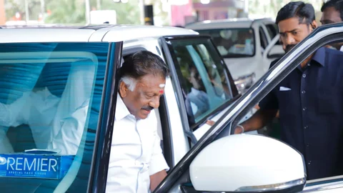 பன்னீர்செல்வம்
