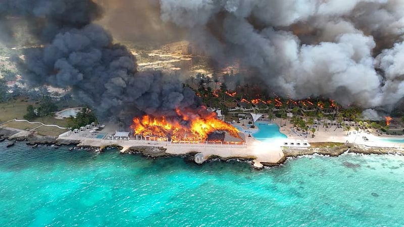 Woman killed, 1,700 evacuated in beach hotel fire in Dominican Republic