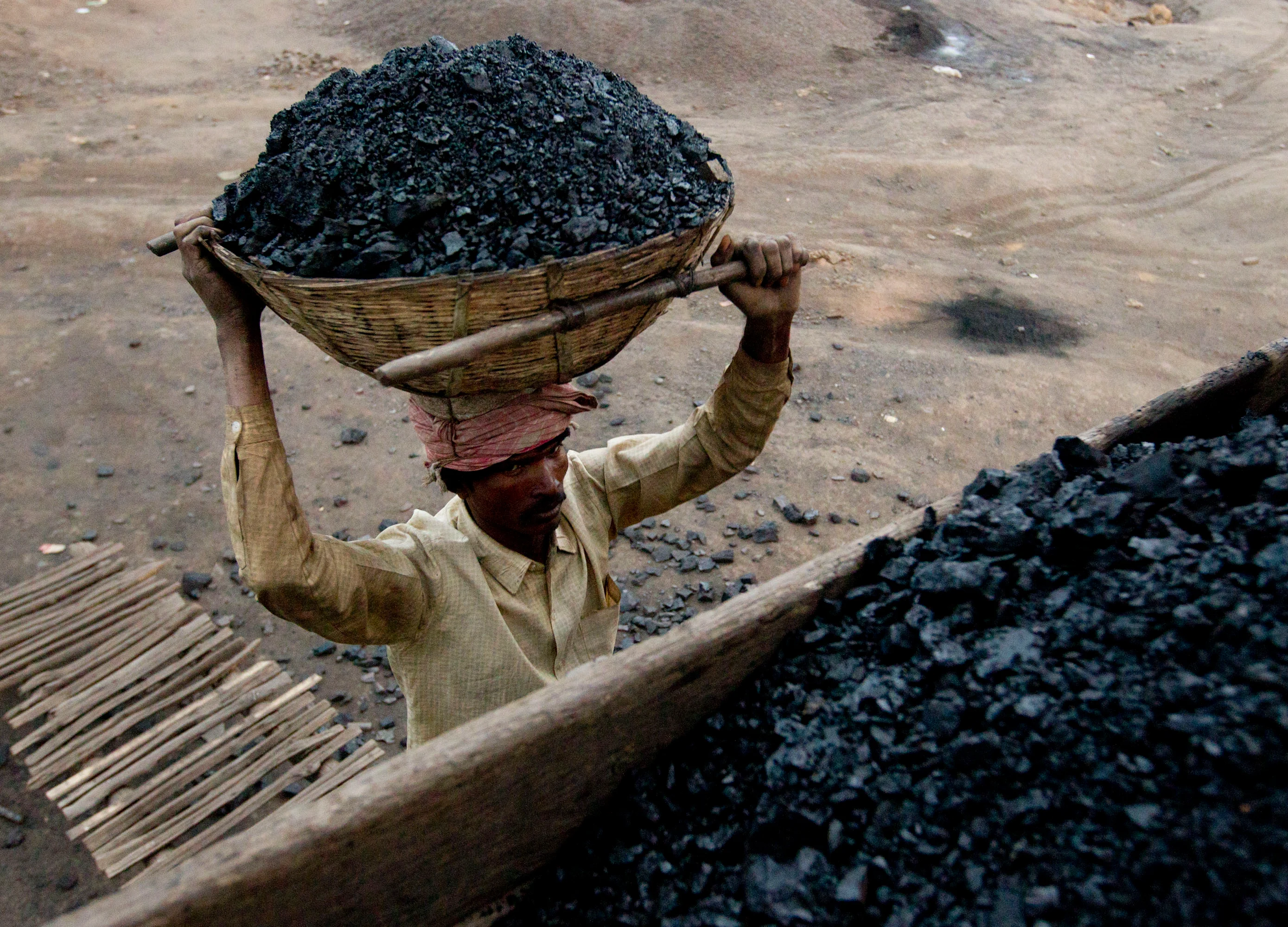 Q2 Results: Lower Tax Expense Helps Coal India Beat Estimates In A Damp Quarter