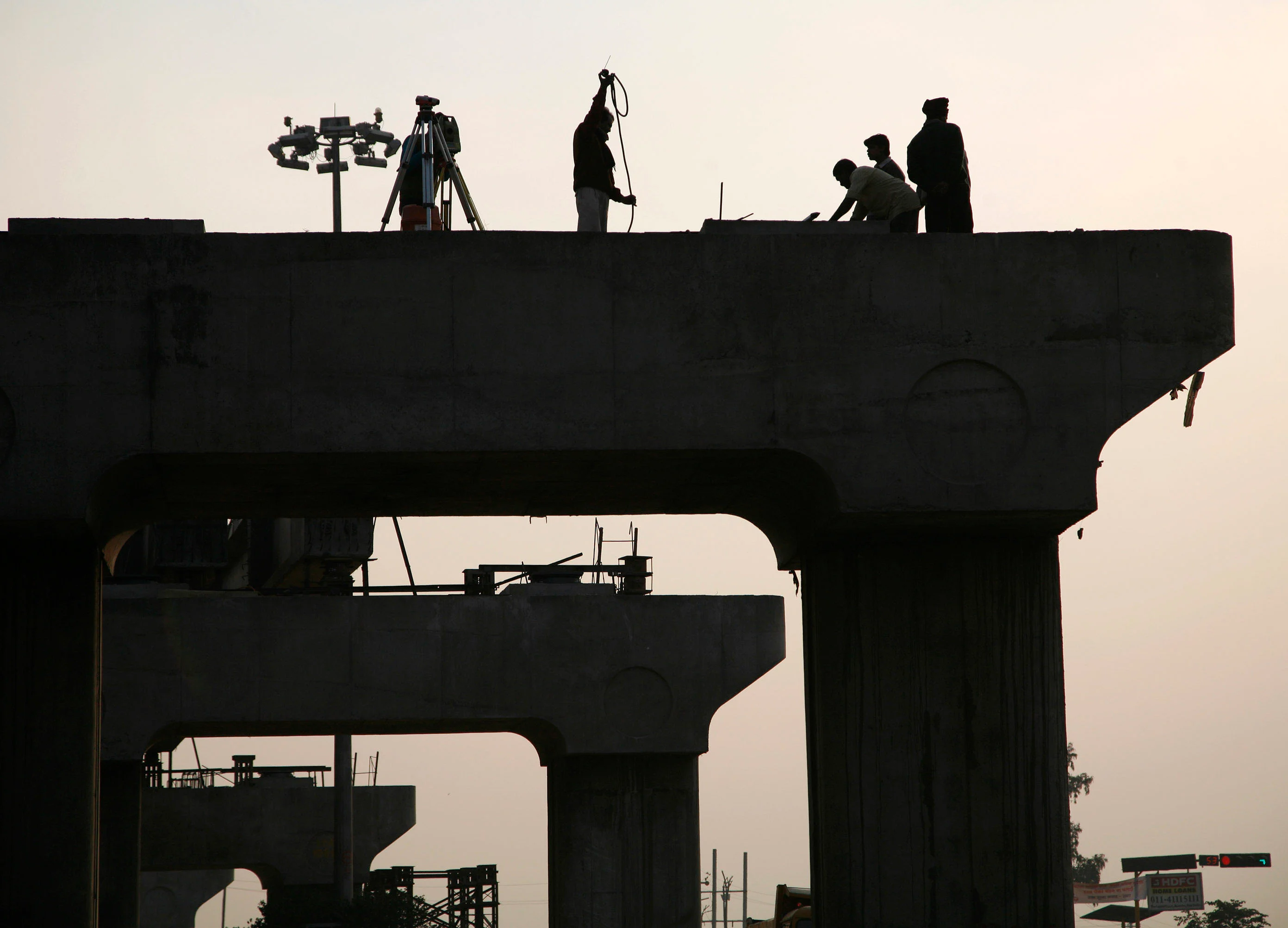 Despite Gadkari’s Tall Claims, Road Construction Is Way Behind Target