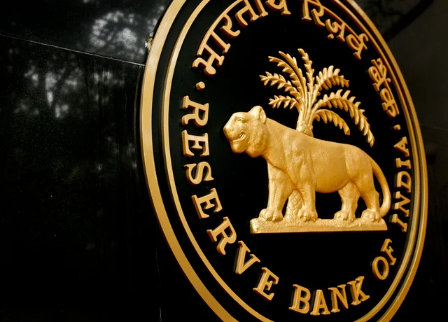 Top India Forecaster Sees Rate Pause In Break From Consensus