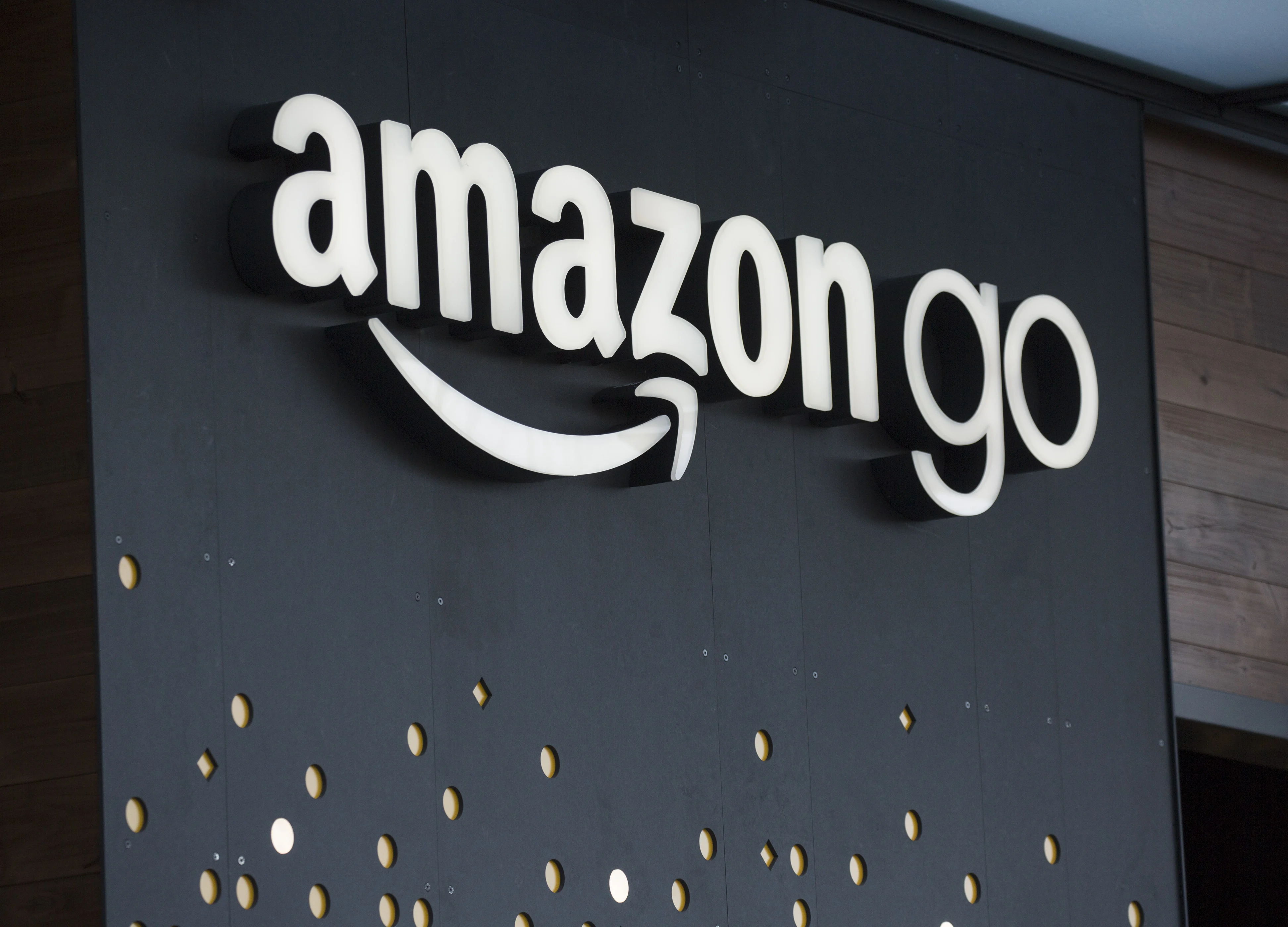 Amazon Is Planning to Open Cashierless Supermarkets Next Year