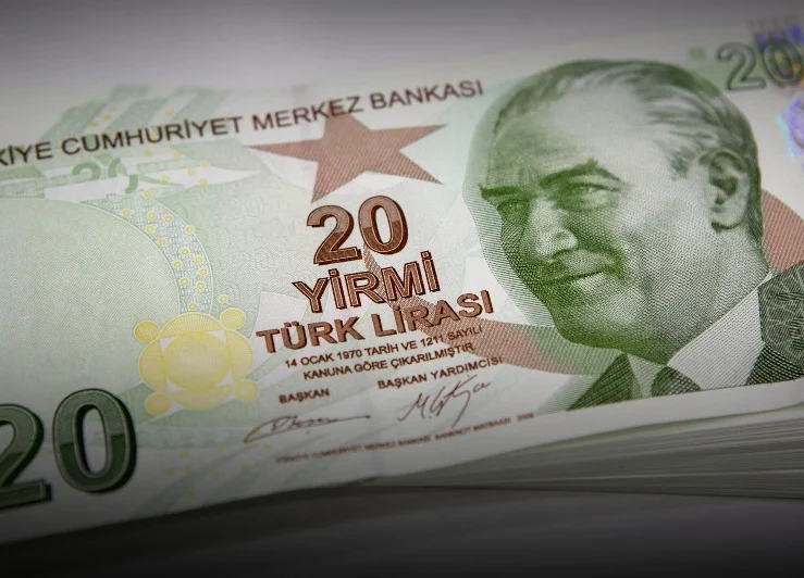 Keeping Lira on Short Leash Pushes Turkish Reserves to Limit