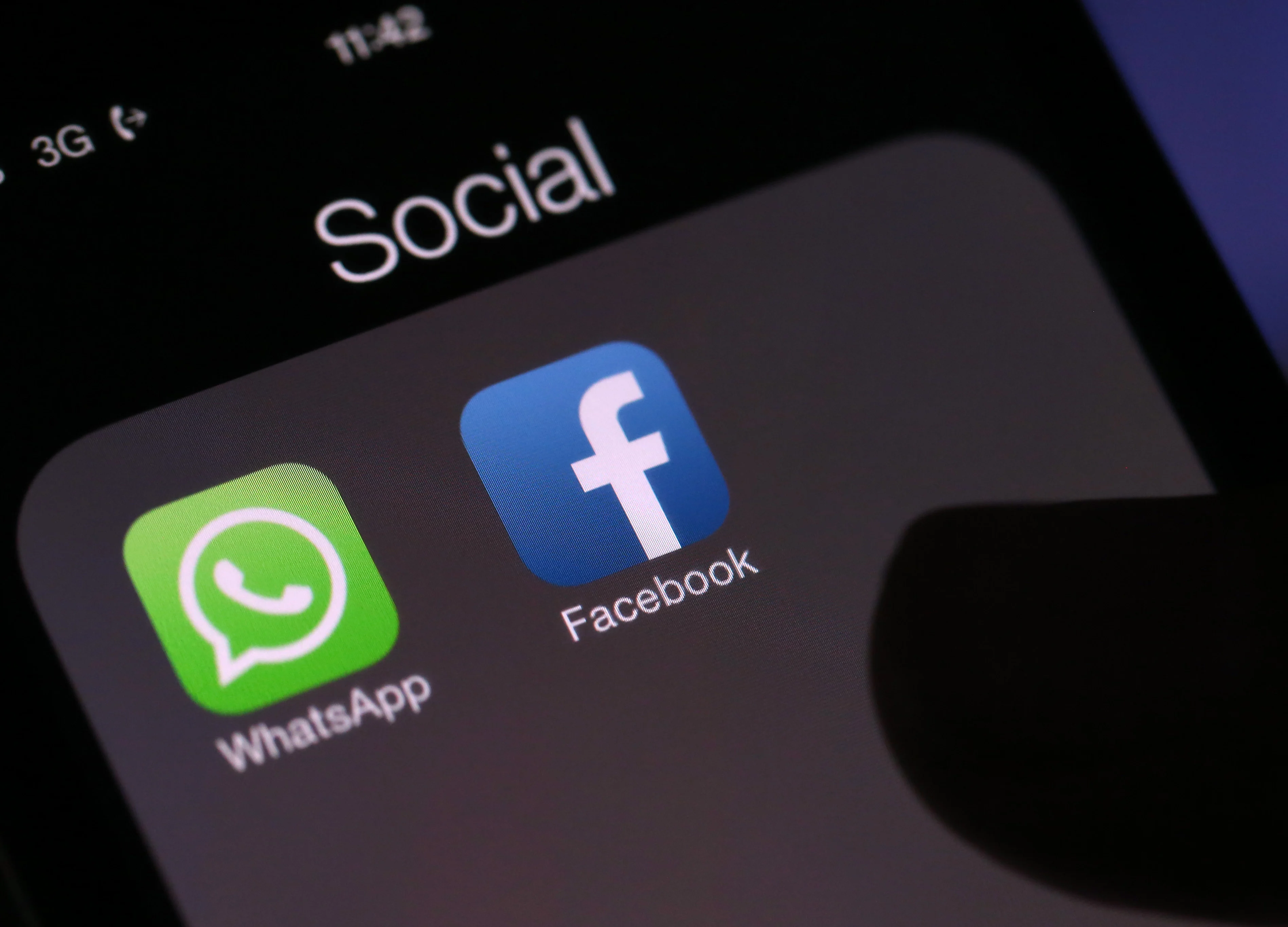 Parliamentary Panel Meets To Examine WhatsApp Snooping Issue
