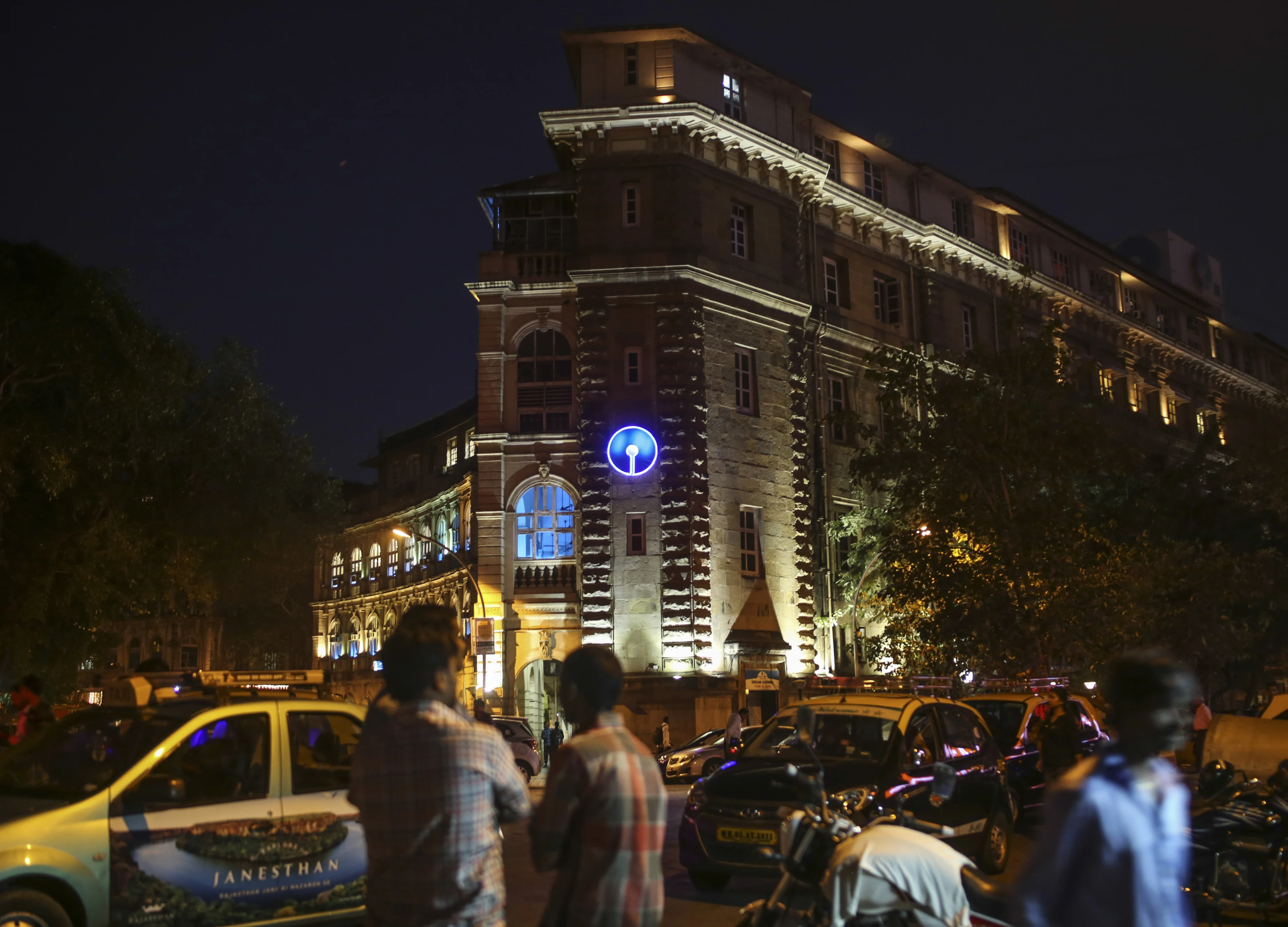 SBI Re-Enters Top-10 Most Valued Firms List; Replaces Bajaj Finance