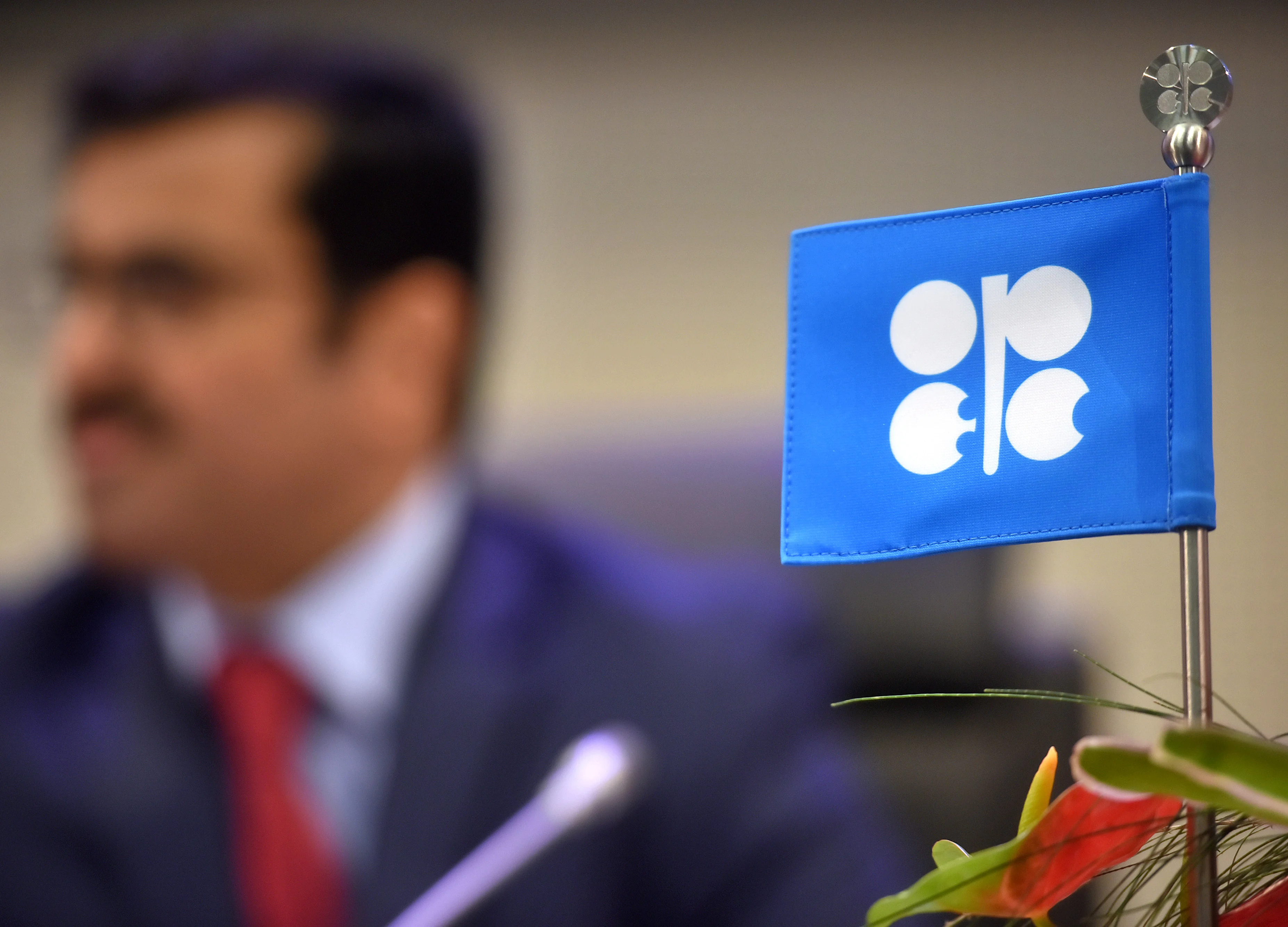 OPEC+ Talks on Brink of Failure as Russia Resists Deeper Cuts