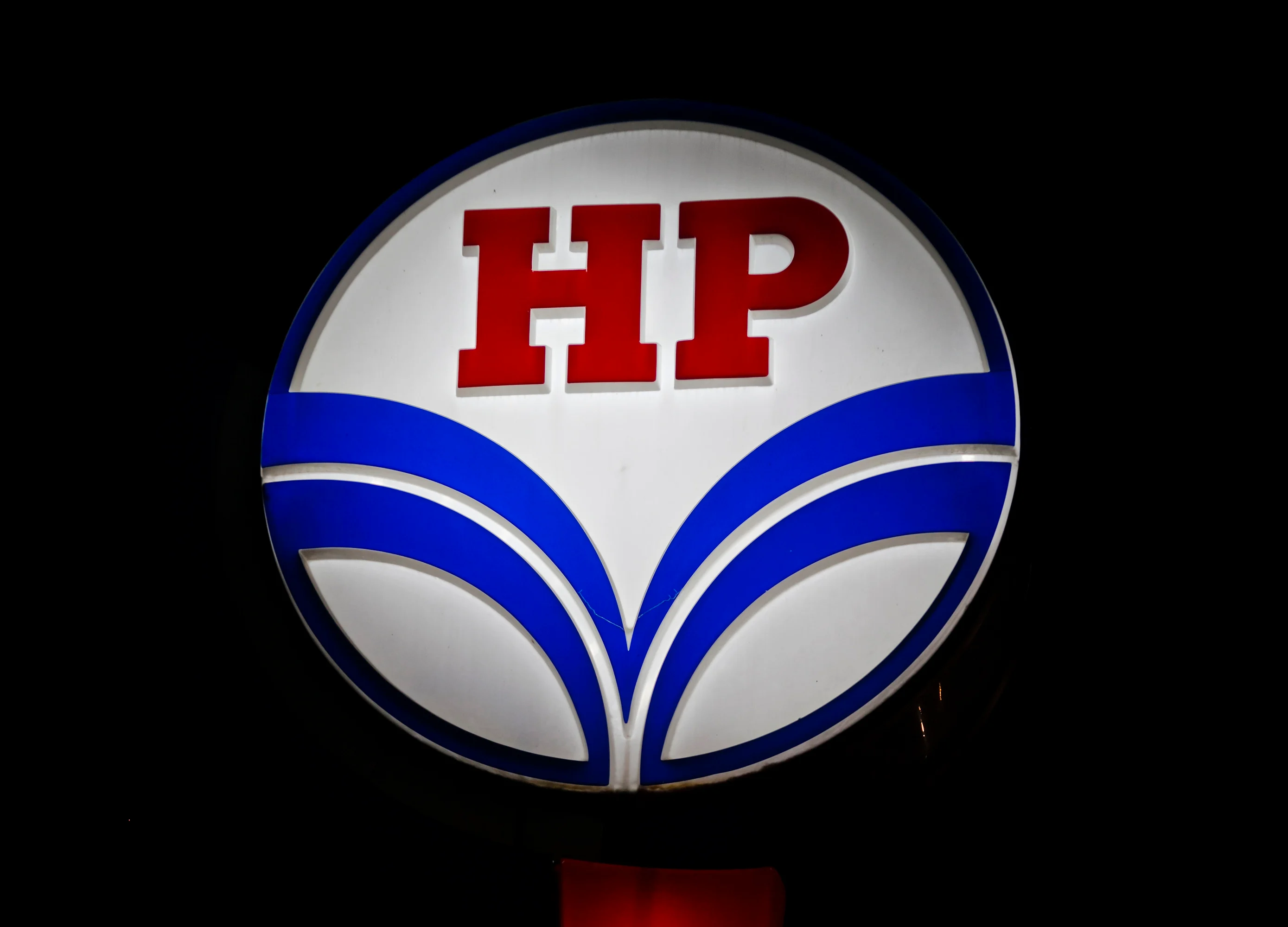 HPCL Buys 17.28 % Stake In Petronet MHB For Rs 185 Crore
