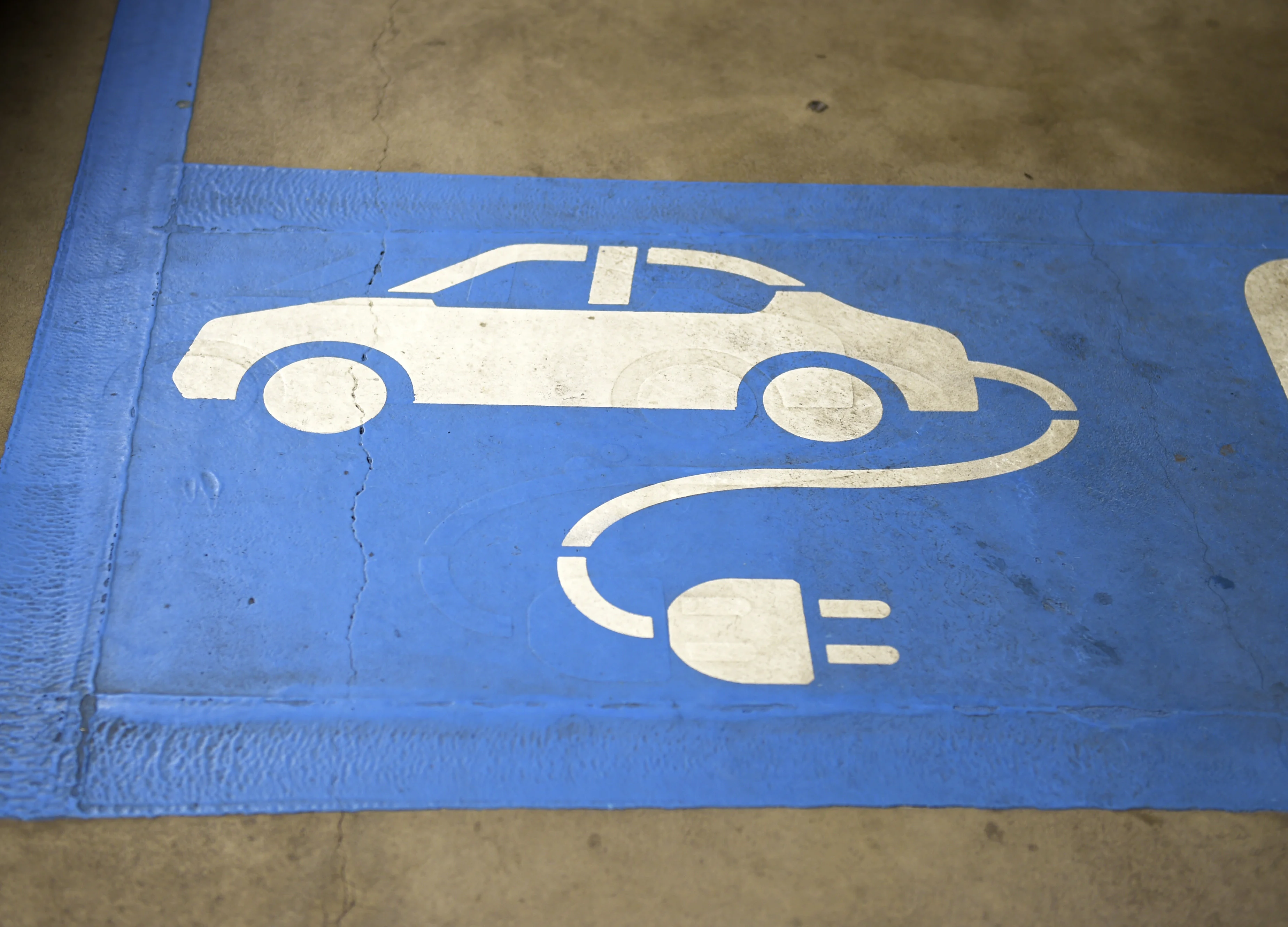 Boris Johnson Goes Green With Cash for Electric Cars and Fusion