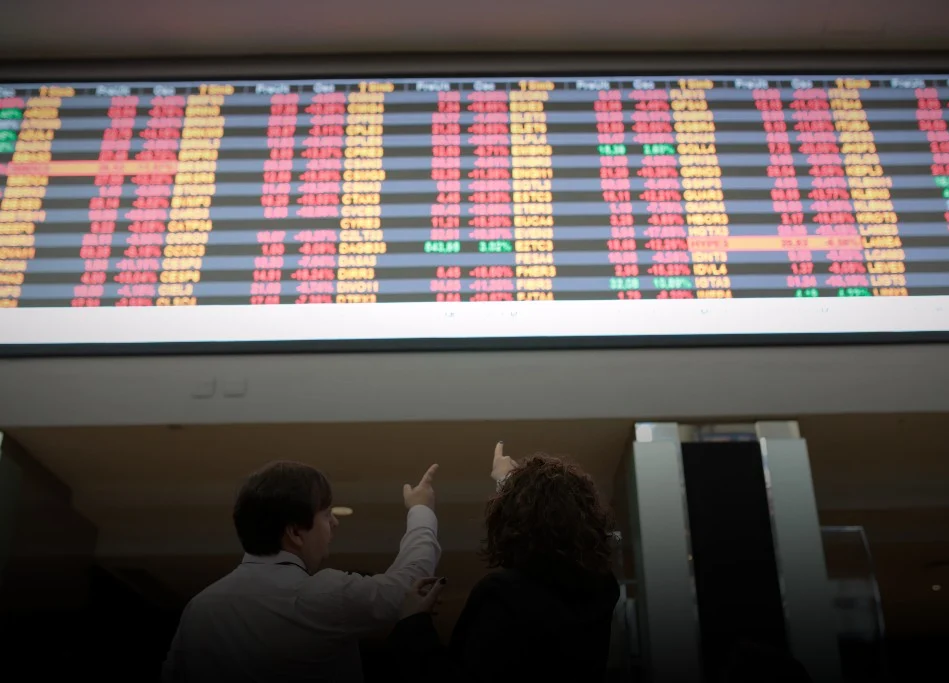 Emerging-Market Bonds Escape Contagion as Yields Eclipse Risks