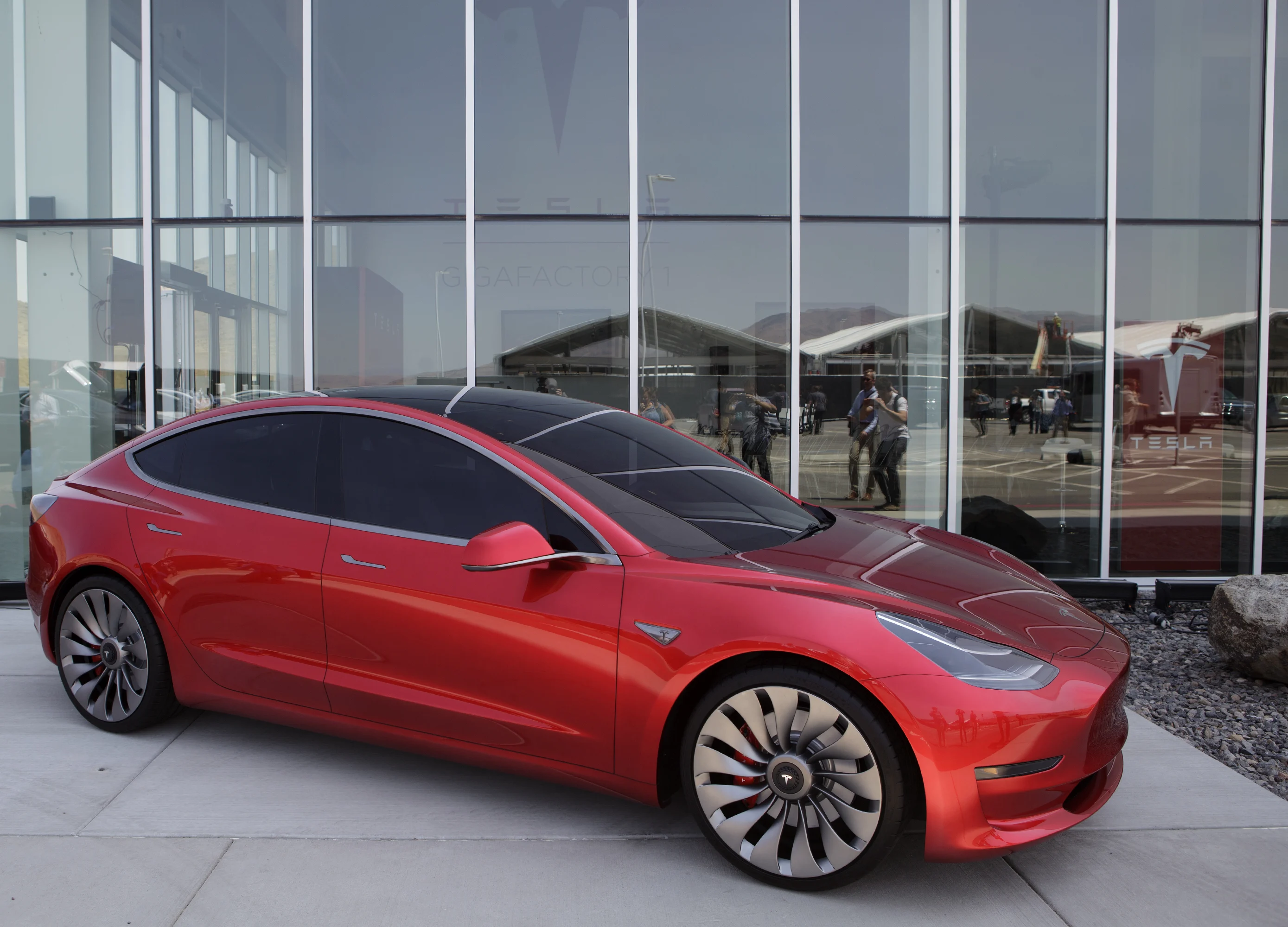 Tesla Short David Einhorn Says Last Quarter Was ‘As Good As It Gets’