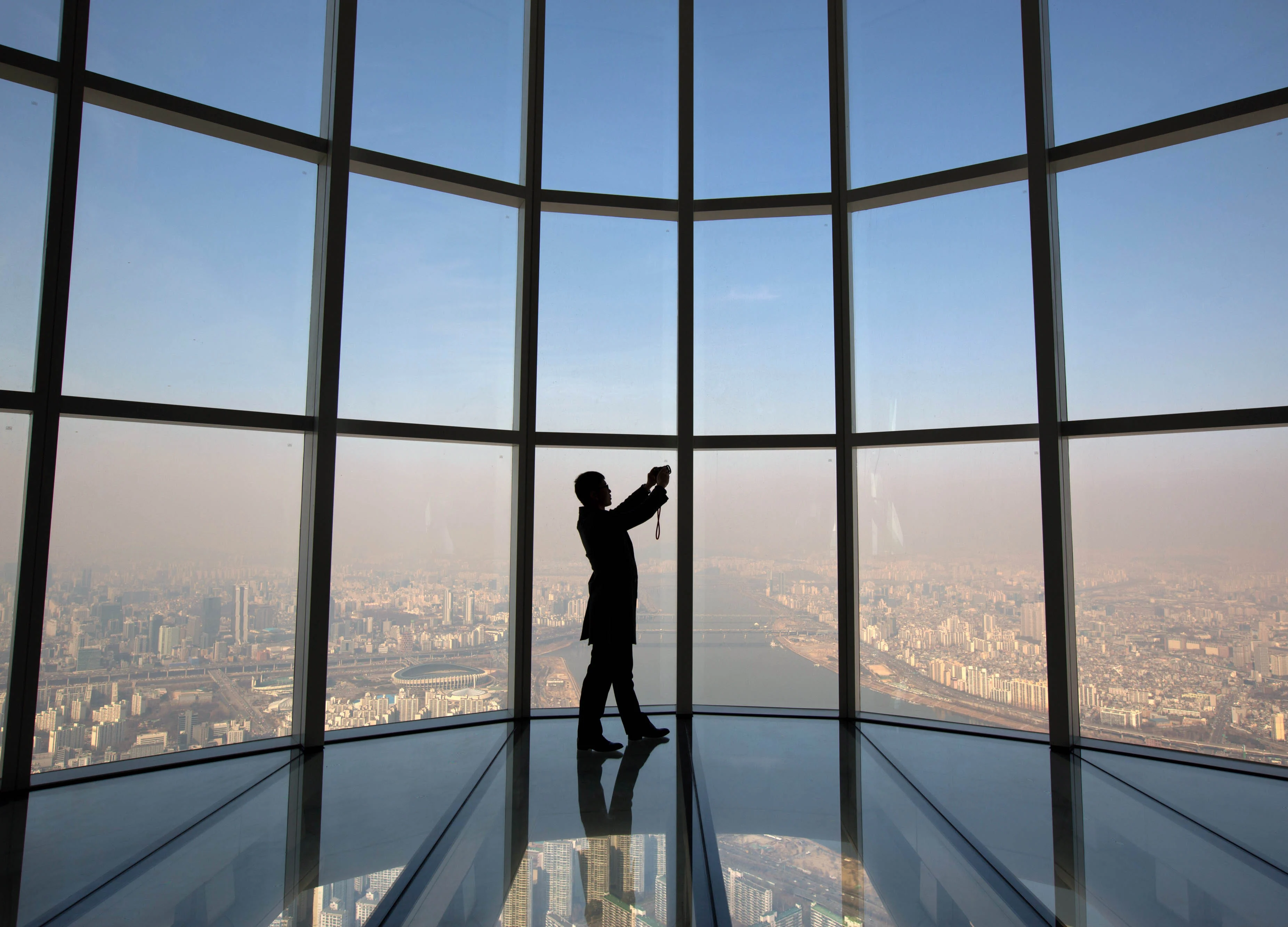 Millionaires Now Own Half of World's Personal Wealth
