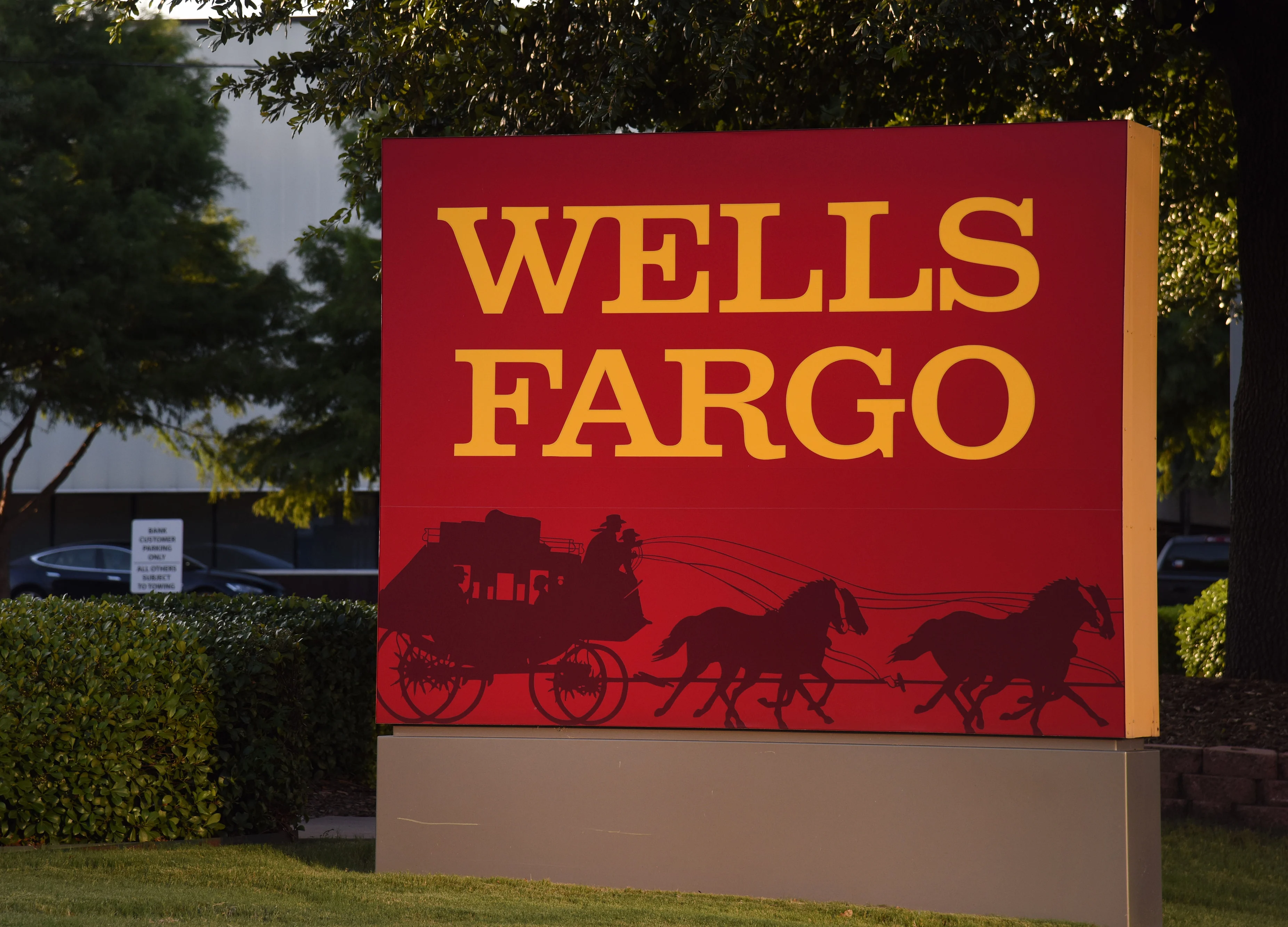 Wells Fargo Pays $3 Billion, Avoids Prosecution Over Abuses