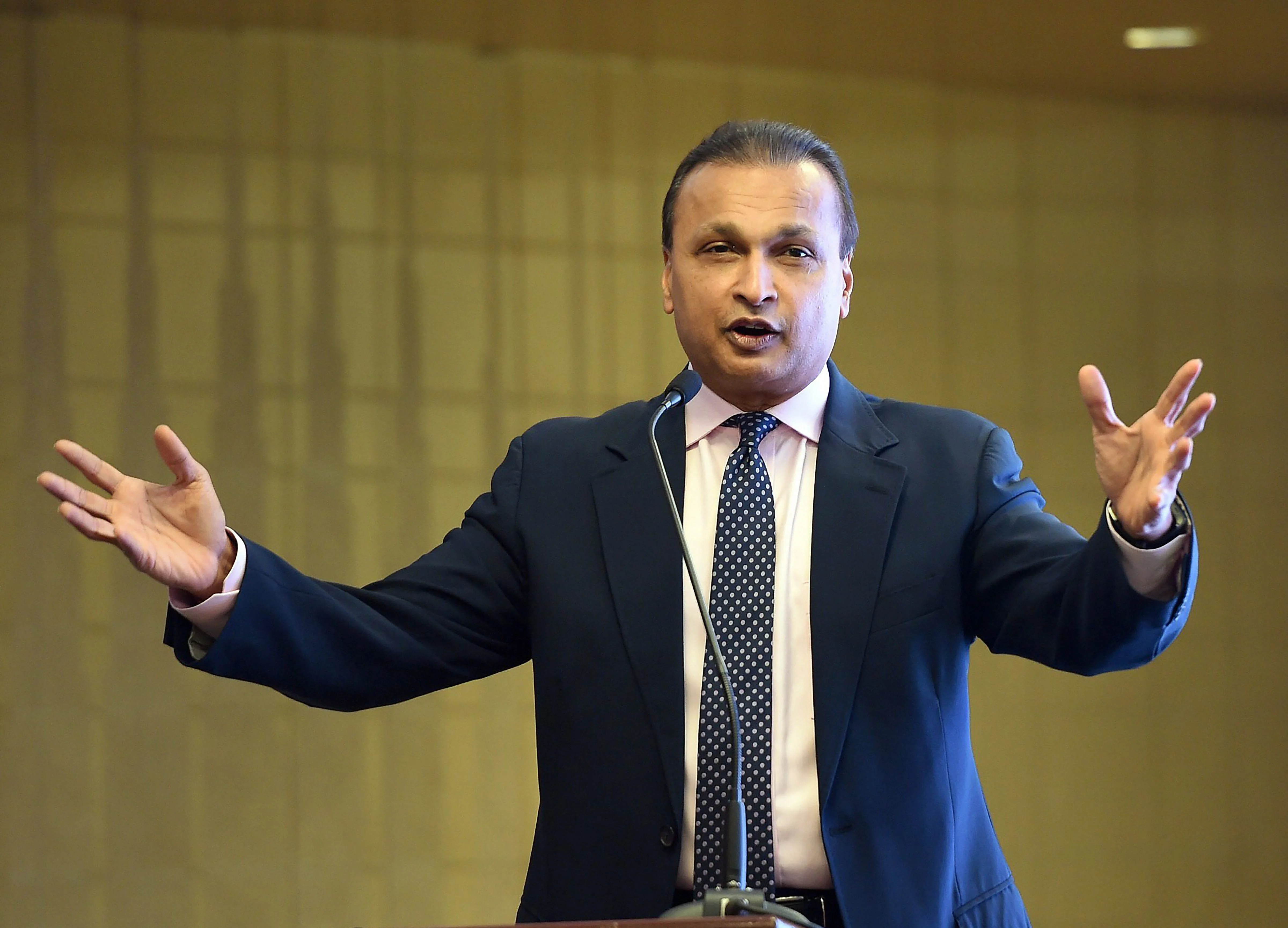 Supreme Court Dismisses Telecom Department’s Plea Against TDSAT Order In RCom Spectrum Sale Case