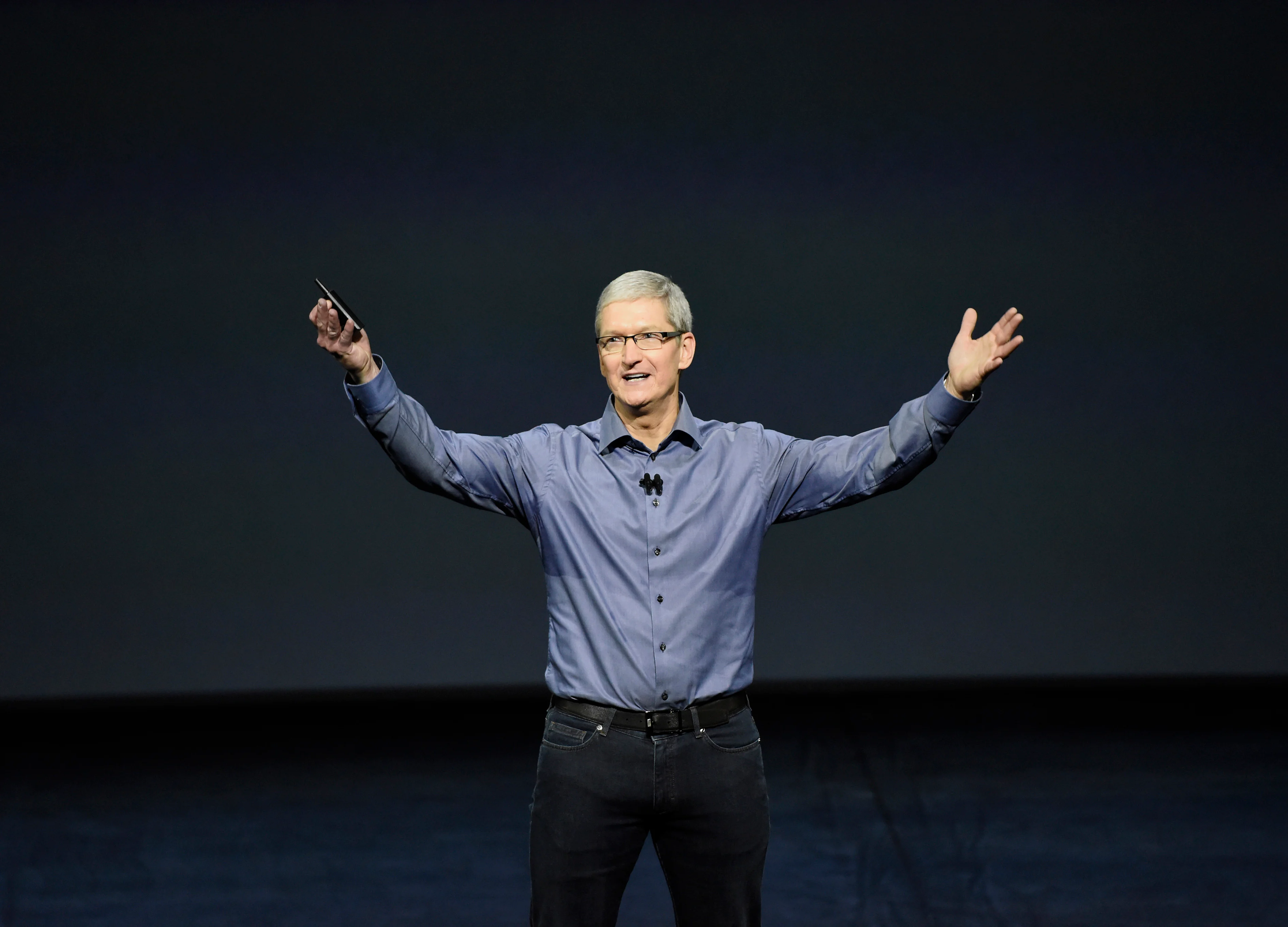 Tim Cook Calls for ‘Data-Broker Clearinghouse’ in Push for Privacy Rules