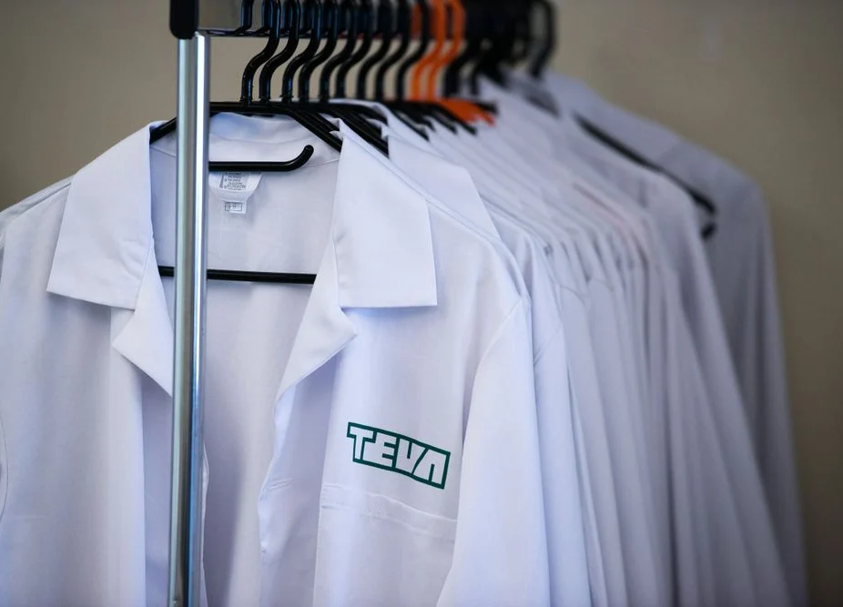 Teva Profit Outlook Edges Up With Cost-Cutting Plan on Track