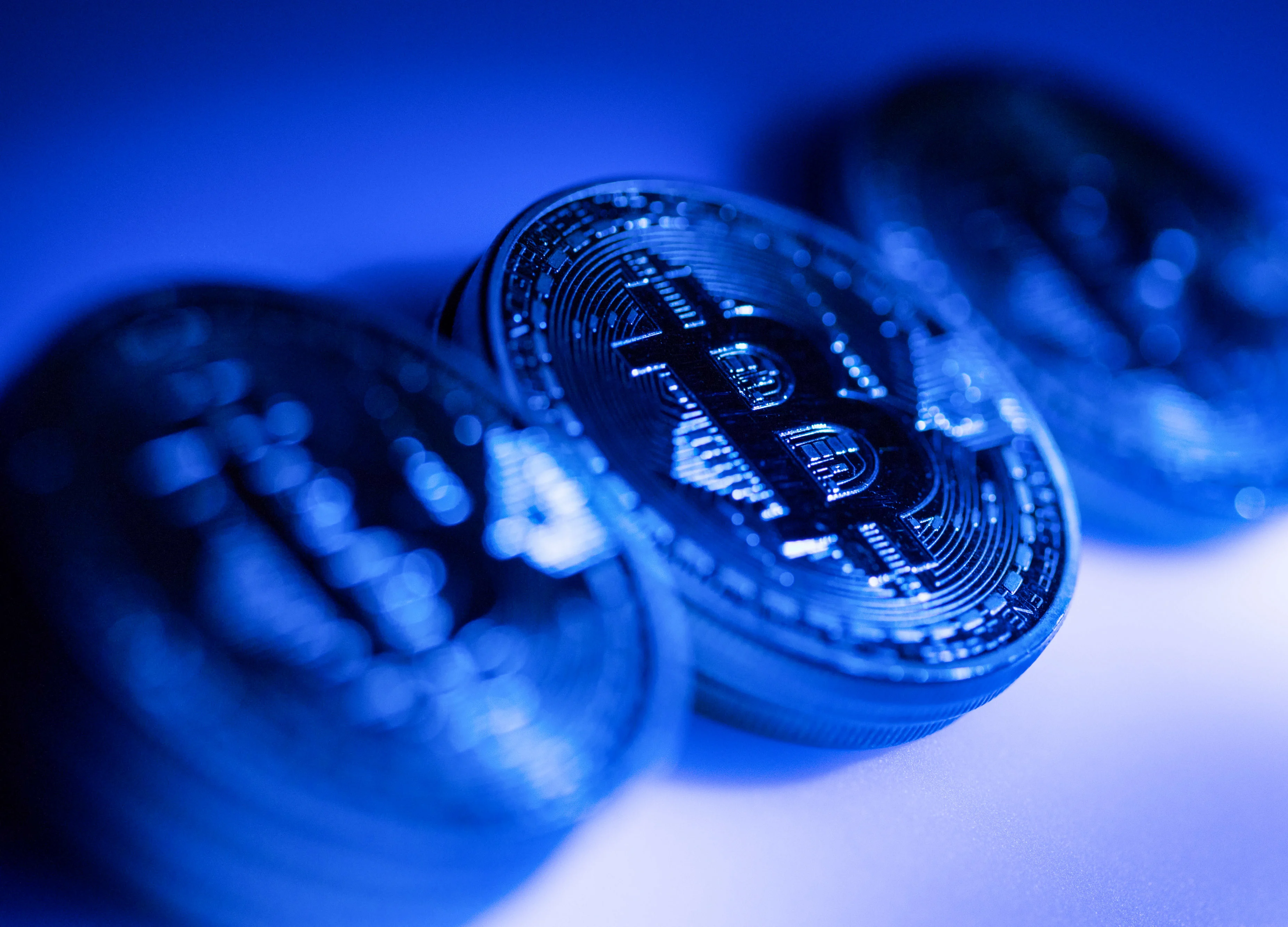 Bitcoin Fall Extends to 25% as Fears of Crypto Crackdown Linger