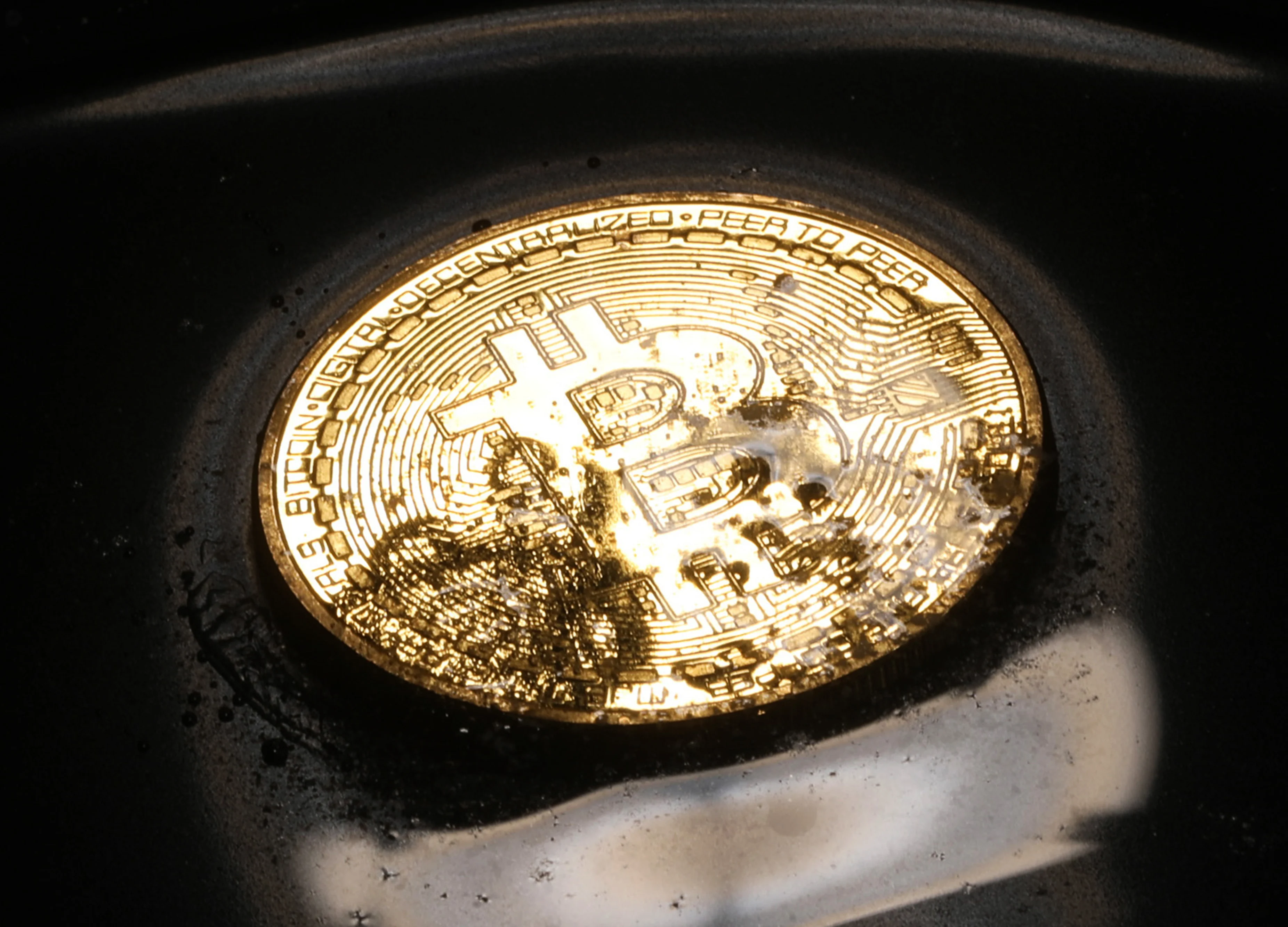 Bitcoin Rises as South Korea Regulator Shows Support for Trading