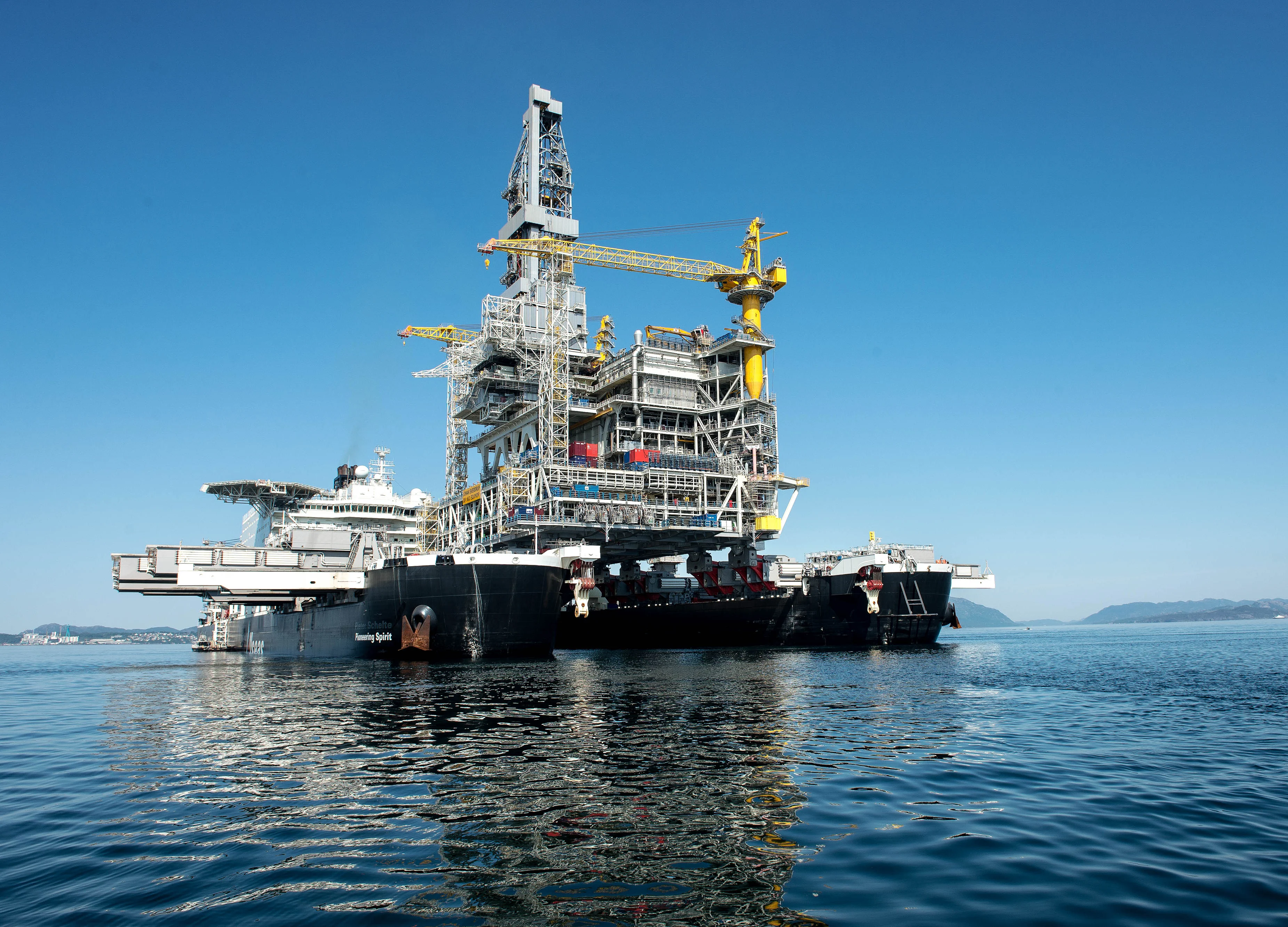 Norway Unexpectedly Withdraws Cash From Massive Wealth Fund