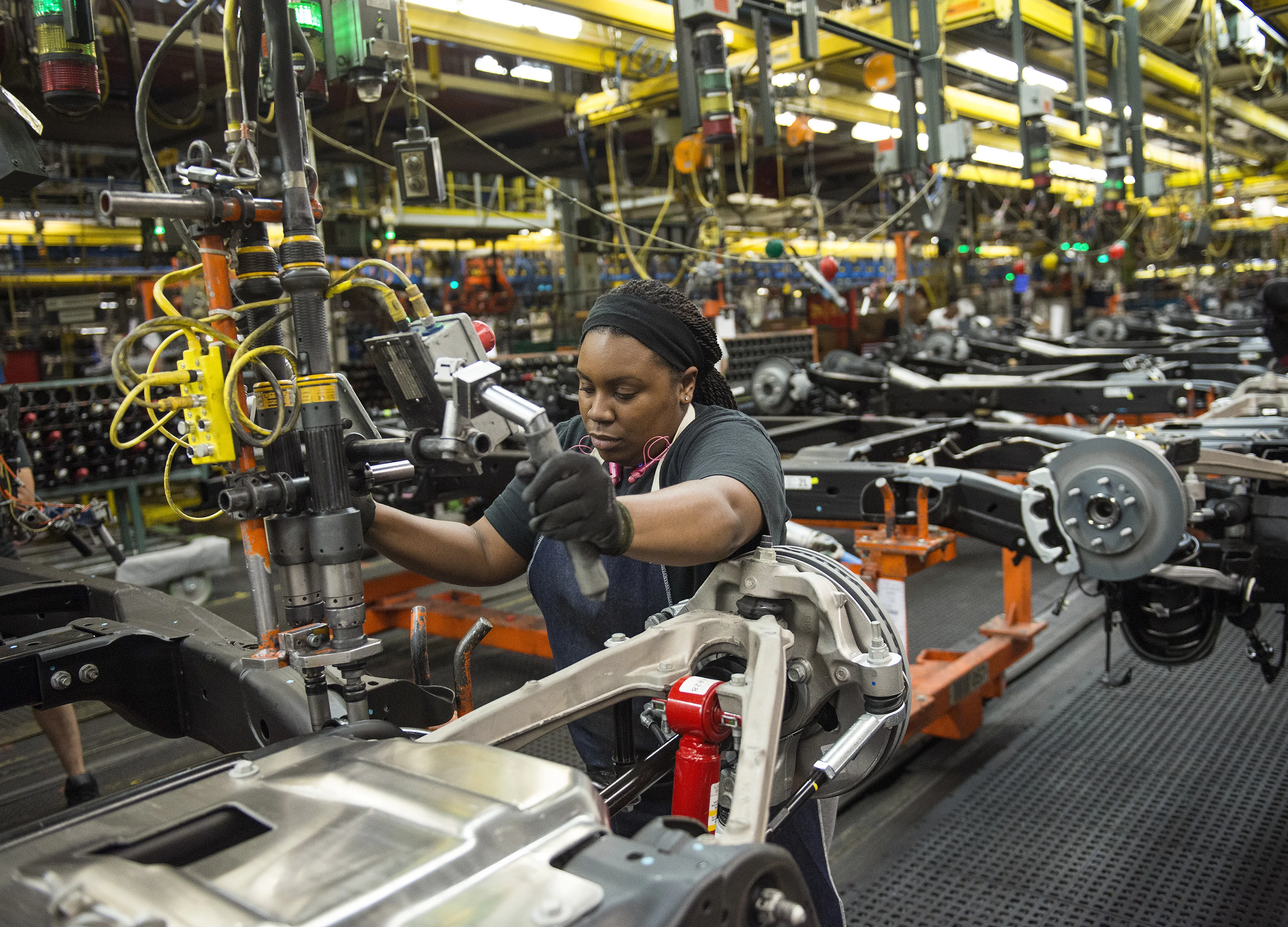 GM Plans More Than 14,000 Job Cuts, Seven Factory Closings