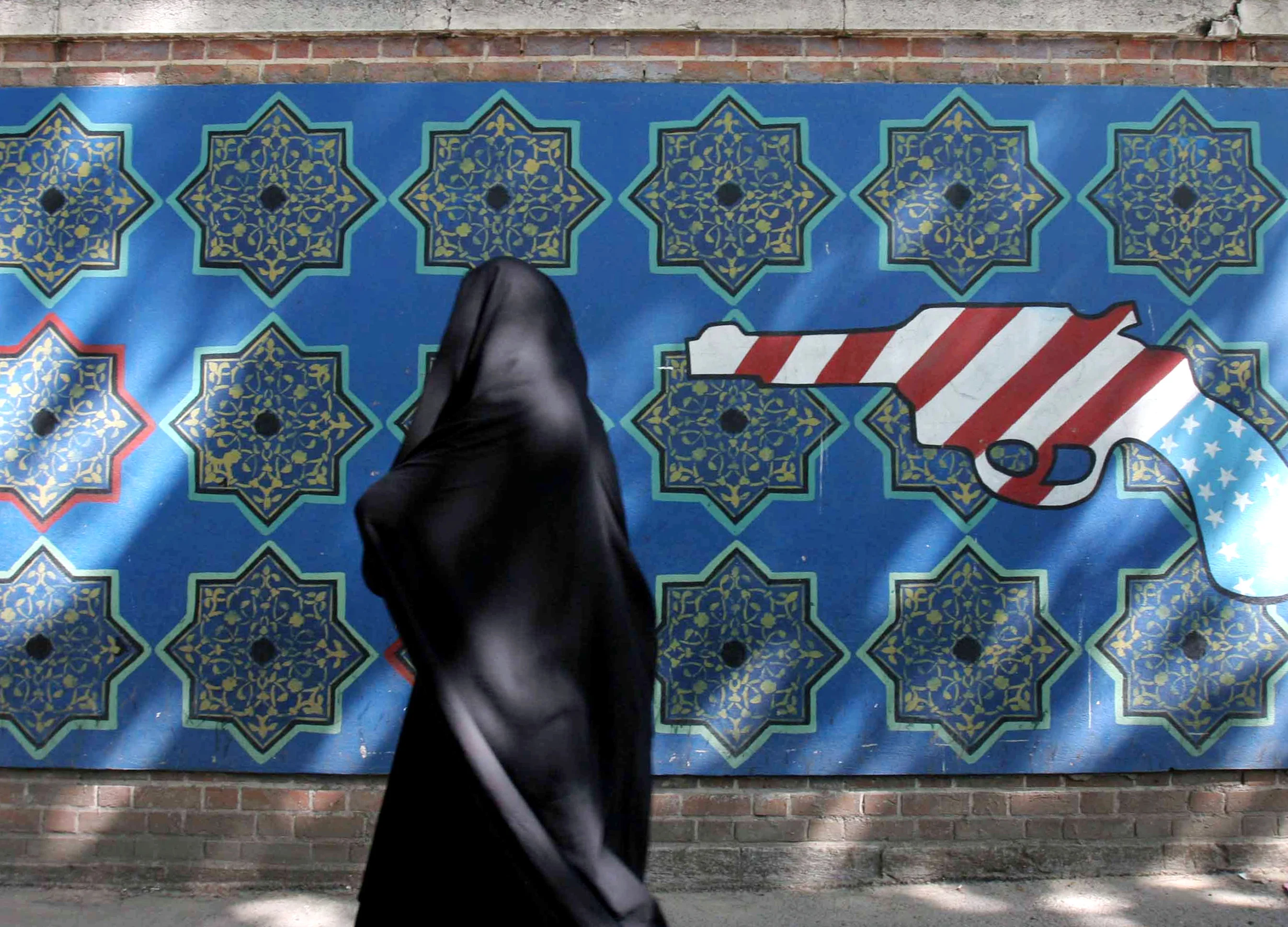 Why The U.S. Should Not Go To War With Iran, Yet
