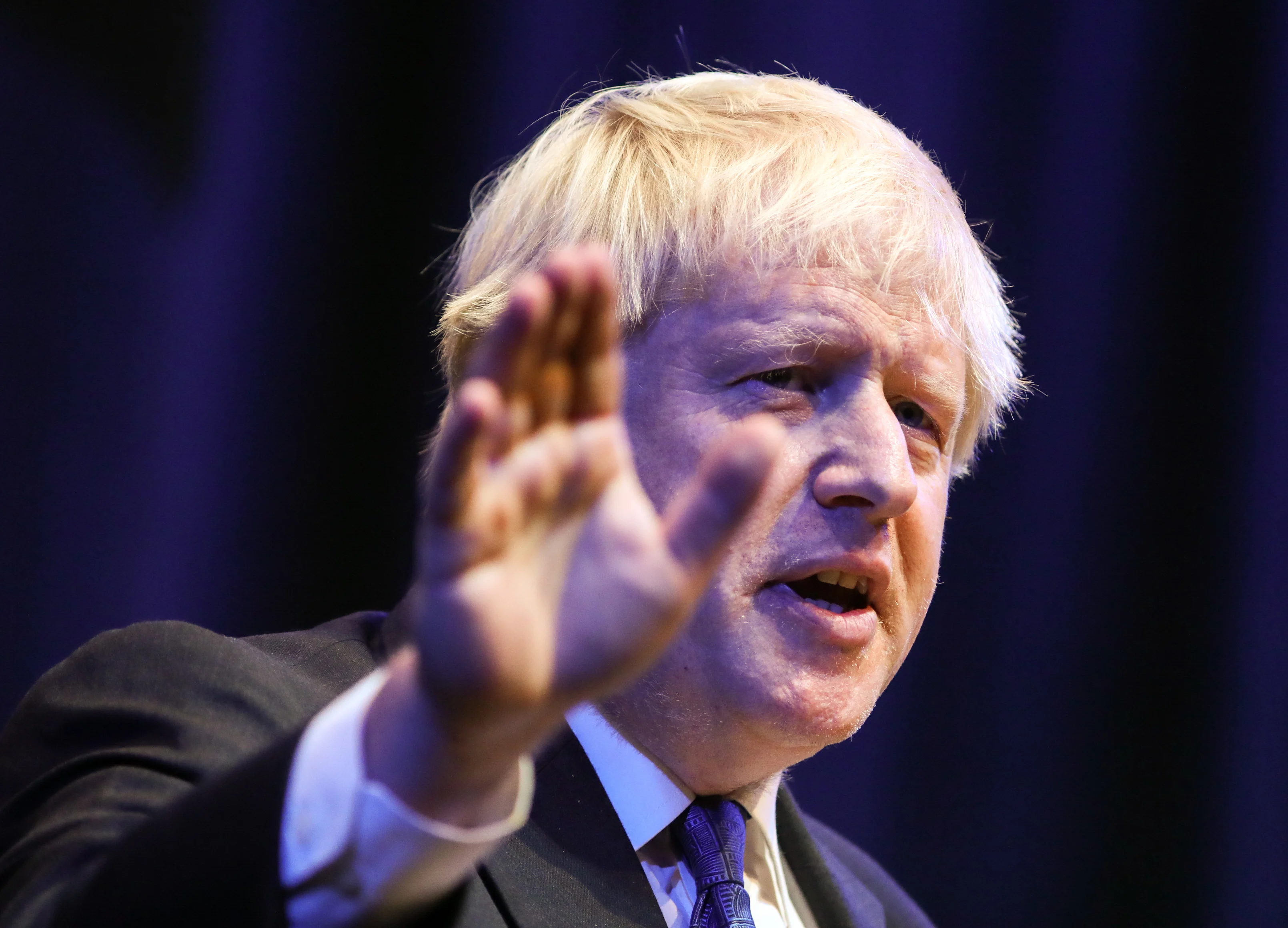 Johnson Keeps Option of Suspending Parliament for No-Deal Brexit