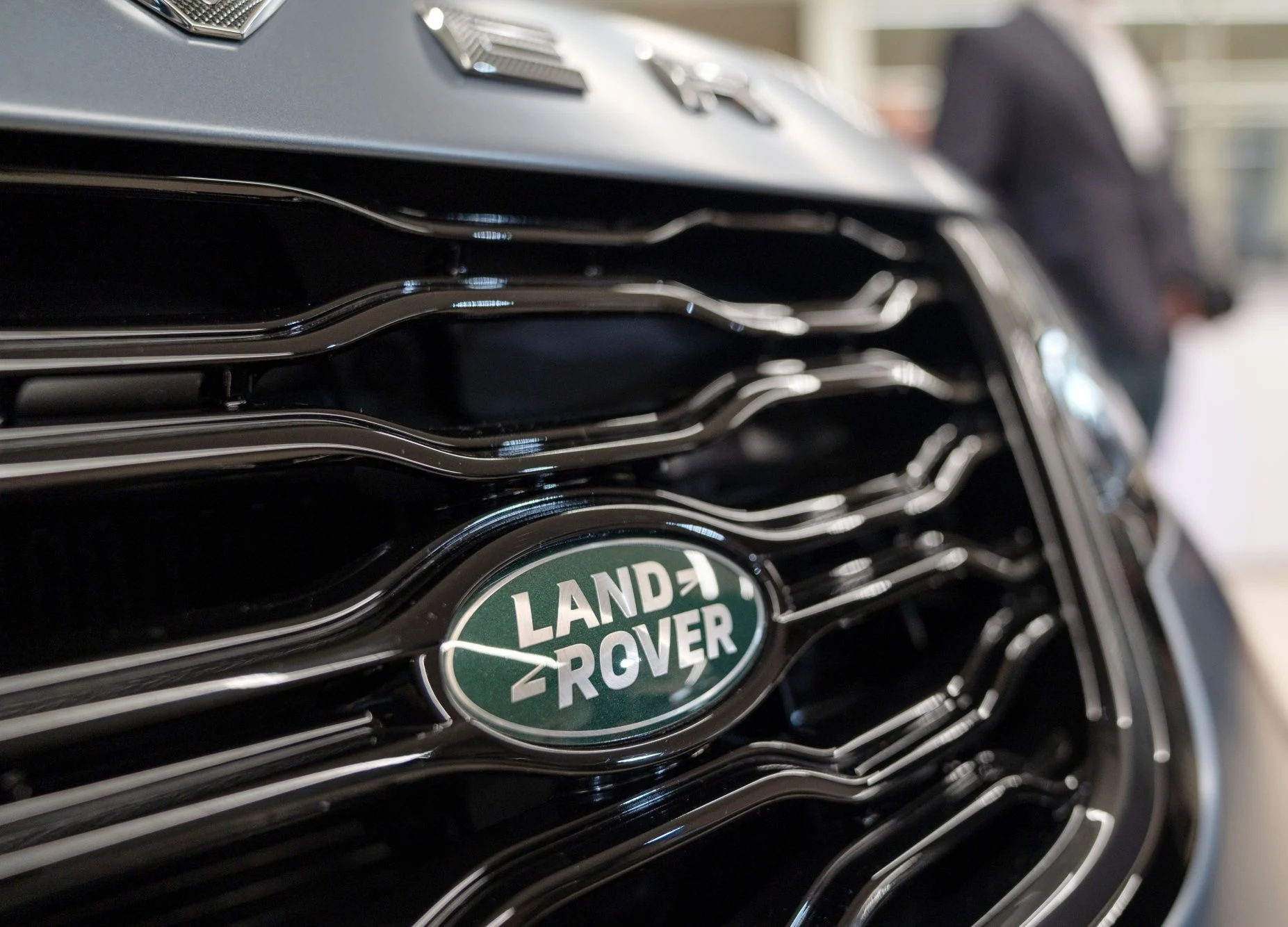 Jaguar Land Rover Is Exploring New High-Yield Bond Sale
