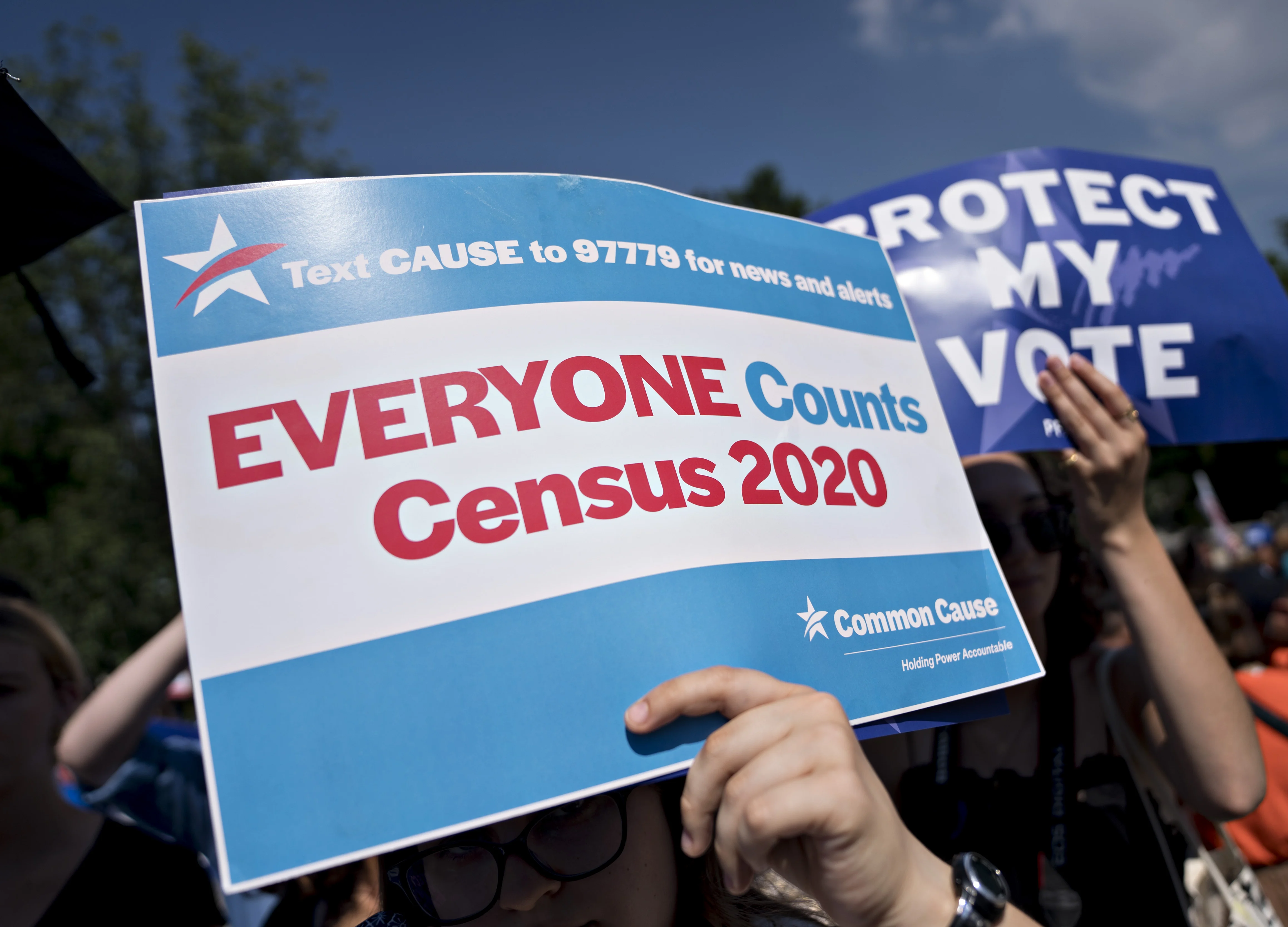 Supreme Court Thwarts Trump on Census, Prompting Him to Seek Delay