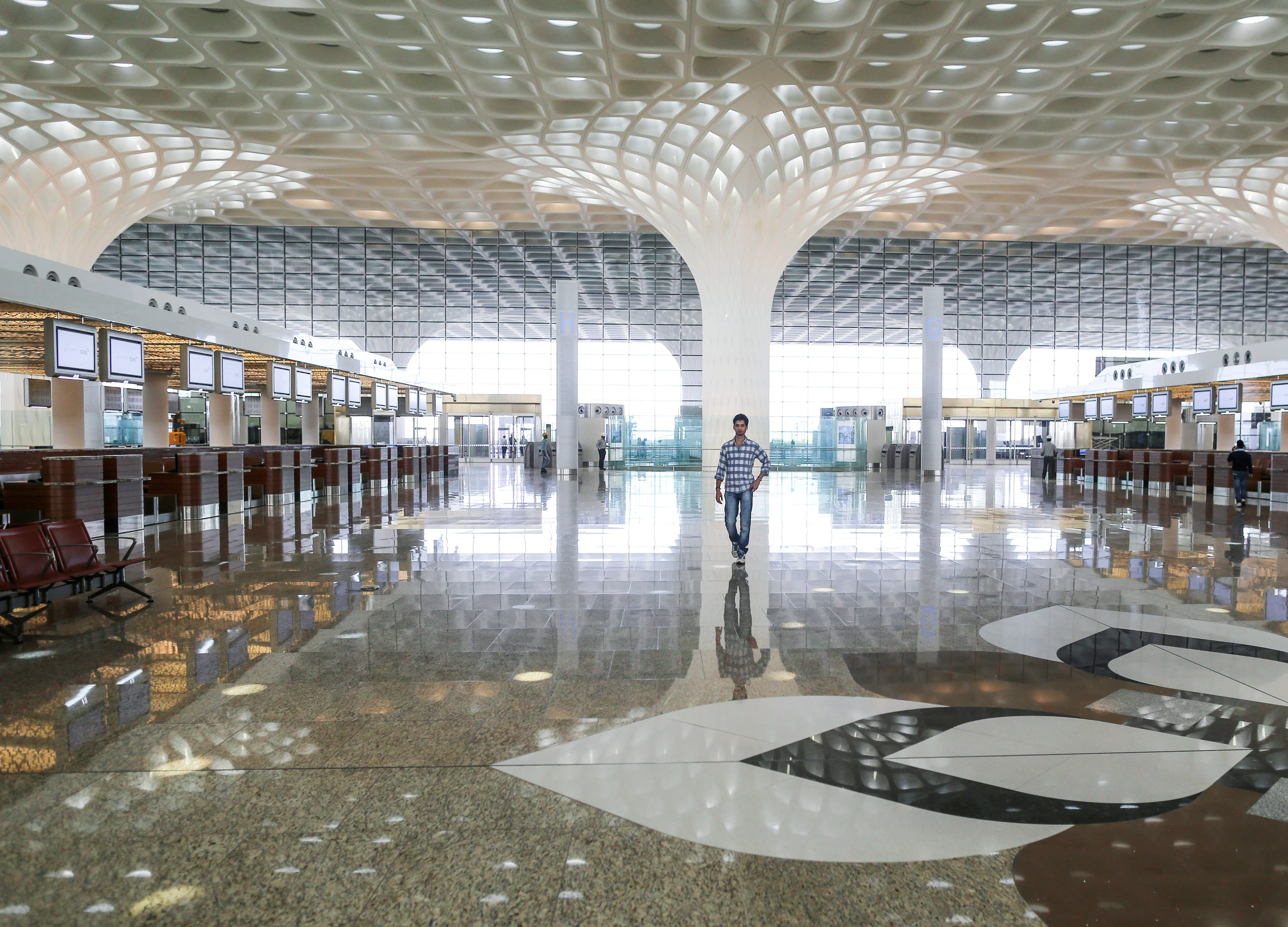 Adani Properties Opposes Mumbai Airport’s Stake Sale To GVK